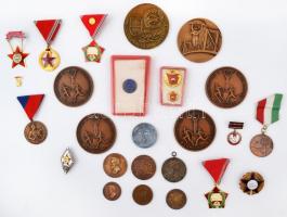 24db-os vegyes magyar emlékérem, kitüntetés és jelvény tétel, közte Jeckel Ferenc (1950-) 1970. &quo...