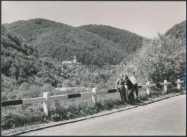 cca 1950-1960 Egy lillafüredi kirándulás képei, 5 db fotó, 14x11 és 16x12 cm-es méretben