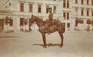 2 db RÉGI fotóképeslap két magyar lovaskatonáról / 2 old photo postcard about two Hungarian cavalrym...