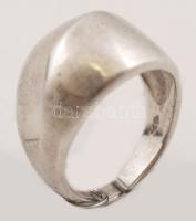 Ezüst (Ag) gyűrű, jelzett, méret: 50, br: 7,9 g