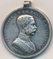 1914. Ferenc József II. osztályú Ezüst Vitézségi Érem jelzetlen Ag kitüntetés mellszalag nélkül. Szign.: Tautenhayn T:2- ph. Hungary 1914. Silver Gallantry Medal, IInd Class Ag decoration without hallmark, without ribbon. Sign.: Tautenhayn C:VF edge error