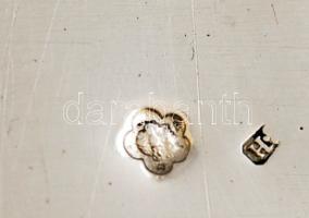 Art deco ezüst kínáló  csiszolt üvegbetéttel (apró lepattanással), Ag., nettó:254,1gr., jelzett, 28x...