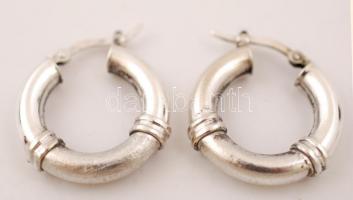 Ezüst karika-fülbevaló, Ag., nettó: 7,3gr., jelzett, d:2,5cm/Silver hoop earrings, Ag, net. 7,3gr, marked, d:2,5cm