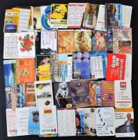 200 db különféle, nagyrészt magyar kártyanaptár