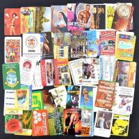 200 db különféle, nagyrészt magyar kártyanaptár