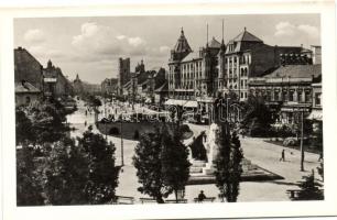 Debrecen, Ferenc József út, villamos, automobile