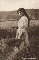 Romanian folklore, girl with sickle (EK)