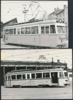 2 db budapesti villamosfotó (Stuka próbakocsi, UV), az egyik hátulján feliratozva, 10,5×15 cm