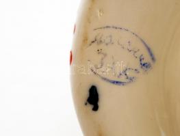 Orosz Polonsky porcelán likőrös készlet, kiöntvel és 6 db pohárral. Jelzett, kézzel festett, aranyoz...