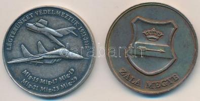 2010. Jubileumi Nemzetközi Repülőnap - Kecskemét / Légterünket védelmeztük 1951-2010" fém emlékérem (42,5mm) + 2003. "Nemzetközi Bélyegkiállítás - Alpok-Adria - Zalaegerszeg 2003.06.13-15. / Zala Megye" Br emlékérem (42,5mm) T:2,2- kis ph.