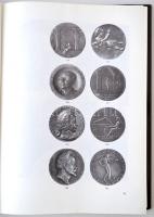 Kontha Sándor (szerk.): Magyar Művészet 1919-45, Bp., 1985., Akadémiai. Kiadói egészvászon-kötésben,...