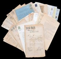33 db régi, nagyrészt okmánybélyeges okmány