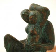 Szabolcs Péter (1942- ): Ölelkezők, bronz szobor terméskő talapzaton, jelzett, m: 9,5 cm