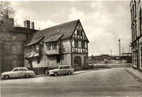 10 db MODERN városképes képeslap, nagyrészt kelet-európai városok, autókkal, vegyes minőség / 10 mod...