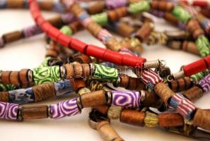 Mutatós bizsu nyakláncok, 8 db