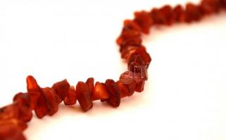 Borostyán nyaklánc, h : 80 cm