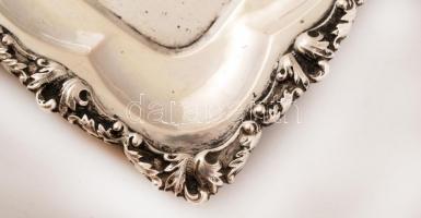 Ezüst (Ag.) tálca, díszes peremmel, jelzett, mesterjeggyel (F.F.), nettó:1580 g,  37×42 cm