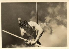 3 db MODERN sport lap; Budapesti középiskolás mezei labdarúgó meccs, Gyarmati Olga, Zsitvai Zoltán /...