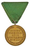 1939. "Magyar Bronz Érdemérem" aranyozott bronz kitüntetés mellszalagon peremen "BRON...