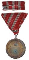 1954. "Munka Érdemérem" zománcozott Br kitüntetés mellszalagon, szalagsávval és miniatűrre...