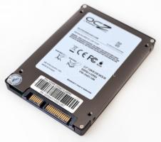 OCZ Vertex3 120 GB SATA III 2.5" használt SSD lemez. Max. olvasási sebesség: 550MB/s, Max. írási sebesség: 500 MB/s