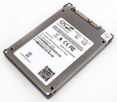 OCZ Agility3 120 GB SATA III 2.5" használt SSD lemez. Max. olvasási sebesség: 525MB/s, Max. írási sebesség: 500 MB/s