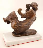 Kerényi Jenő (1908-1975): Színjáték. Bronz, jelzett, számozott (7/1), márvány talapzaton, m:13  cm, ...