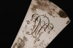 Ezüst (Ag.) merőkanál, jelzett, mesterjeggyel, foltos, h:31 cm, nettó:211 g