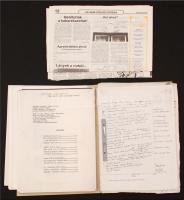 Dr. Veress Sándor (1926-2003) szegedi orvos író hagyatékából származó mappa, benne verskéziratokkal, újságkivágásokkal, magánlevelekkel, publikált cikkekkel, egyéb érdekességekkel.