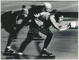 cca 1975 Gebhardt György (1910-1993): Edzésen, aláírt vintage fotóművészeti alkotás, 18x24 cm