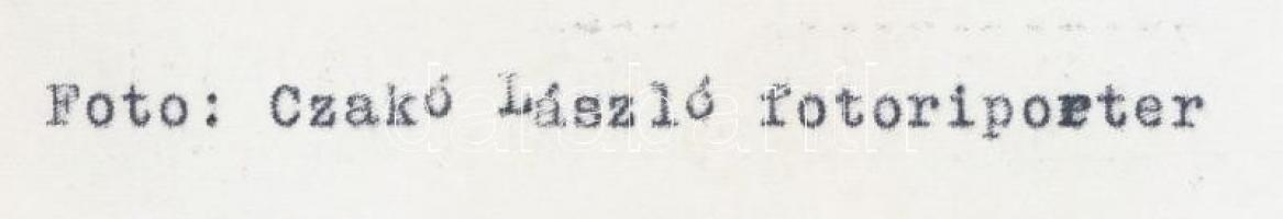 cca 1965 Czakó László feliratozott vintage fotóművészeti alkotása, 18x18 cm, fotópapír mérete 21x18 ...