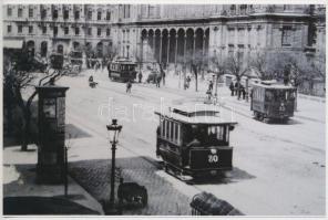 cca 1910 Villamosok a Nyugati pályaudvar előtt, ismeretlen képi forrás másolata modern nagyításban Fekete György (1904-1990) budapesti fényképész hagyatékából, 10x15 cm