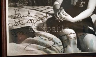 Joanne  Woodward (1930-) amerikai színésznő, producer   saját kezű aláírása egy a művésznőt ábrázoló...