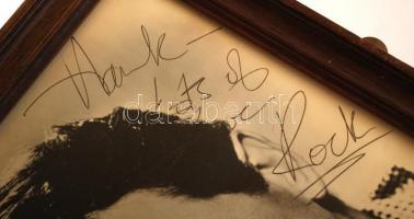 Rock Hudson (1925-1985) Négyszeres Golden Globe-díjas amerikai színész  saját kezű aláírása egy a mű...