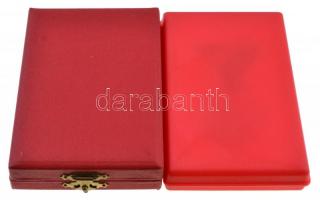 1975. "Pedagógus Szolgálati Emlékérem" arany fokozat, aranyozott Br kitüntetés mellszalago...