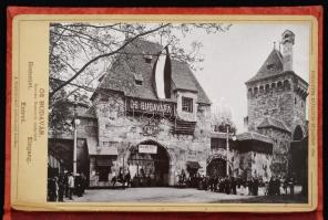 1896 Ezredéves kiállítási Emlék című fotóalbum borítója, a benne maradt 1 db képpel Ős Budavárról, a többi hiányzik, 17x11 cm