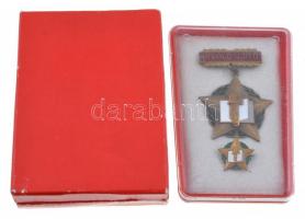 ~1970-1980. "Kiváló Újító" kitüntetések (2x) ezüst és bronz fokozatok miniatűrrel T:2