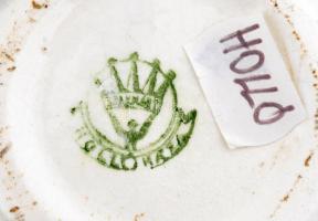 Hollóházi (Szakmáry) váza, kézzel festett, jelzett, hibátlan,  m:19 cm