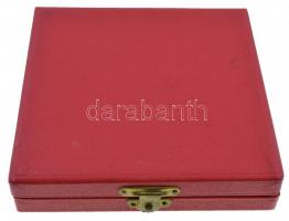 1985 "Magyar Édesipar Törzsgárda 30" aranyozott, zománcozott fém plakett 30 év után, tokba...