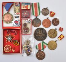 30db-os magyar és külföldi fém jelvény tétel a szocialista időszakból, benne jobb zománcozott darabok T:vegyes 30pcs of mixed socialist badges with better enamelled pcs C:mixed