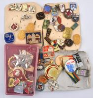 50db-os magyar és külföldi fém jelvény tétel a szocialista időszakból, benne jobb zománcozott darabok T:vegyes 50pcs of mixed socialist badges with better enamelled pcs C:mixed
