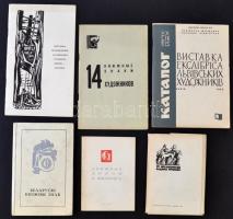 6 db különféle orosz nyelvű ex librisekkel, grafikákkal kapcsolatos érdekes nyomtatvány, katalógus. / Six volumes of various journals, catalogues, on the topic of bookplates and other printmaking studies, all in Russian language.