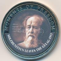 Libéria 2001. 10$ "Szabadság pillanatai- Alekszander Szolzsenyicin 1953." multicolor, tanúsítvánnyal T:PP Liberia 2001. 10 Dollars "Moments of Freedom - Solzhenitsyn leaves the gulag 1953." multicolor with certificate C:PP