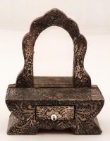 Ezüst lemezzel borított tükrös mini asztalka, cca 17x13x7cm