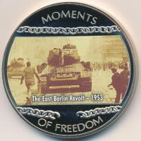 Libéria 2004. 10$ "Szabadság pillanatai-A kelet-berlini népfelkelés 1953." multicolor tanúsítvánnyal T:PP enyhe felületi karc Liberia 2004. 10 Dollars "Moments of Freedom-The East Berlin Revolt 1953." multicolor with certificate C:PP slightly scratched