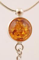 Ezüst nyaklánc borostyánköves medállal, Ag., bruttó: 5gr., jelzett, 40cm/ Silver necklace with amber...