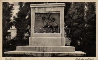 Komárom, Komárno; Radetzky emlékmű / memorial statue (EK)