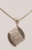 Ezüst nyakláncok medállal, Ag., bruttó: 8,6gr., jelzett, 2db, 46cm/ Necklaces silver pendant, Ag, gr...