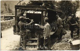 Val d'Astico; A K.u.K. hadsereg tábori konyhája teherautón, ételosztás az Astico-völgyben / Field kitchen on a truck of the Austro-Hungarian Army in the Astico Valley, food distribution, Wilhelm Müller photo (kopott sarok / worn edge)