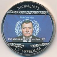 Libéria 2004. 10$ "Szabadság pillanatai - Lech Walesa és a Szolidaritás 1980" multicolor tanúsítvánnyal T:PP ujjlenyomat Liberia 2004. 10 Dollar "Moments of Freedom - Lech Walesa and the Solidarity 1980" multicolor with certificate C:PP fingerprint